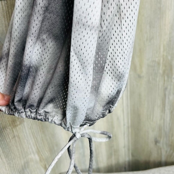 Nike Icon Clash Mesh Active Women’s Top - Picture 9 of 9